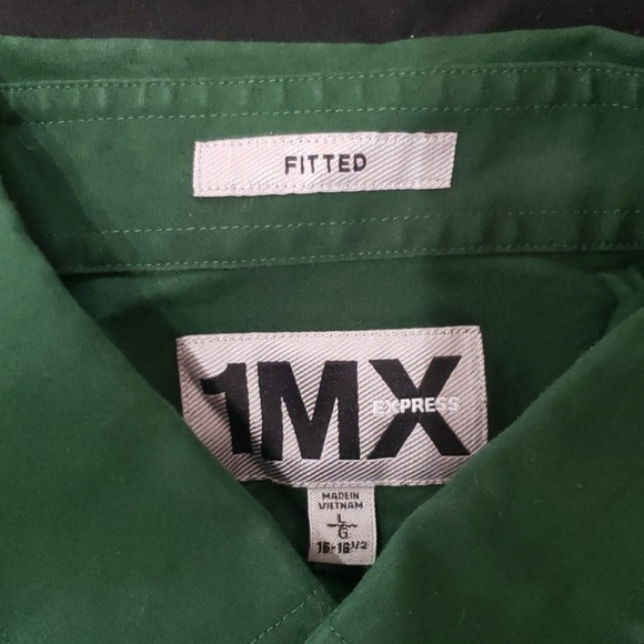 🚨 4 Express Dress Shirts! What a DEAL! - Picture 5 of 5